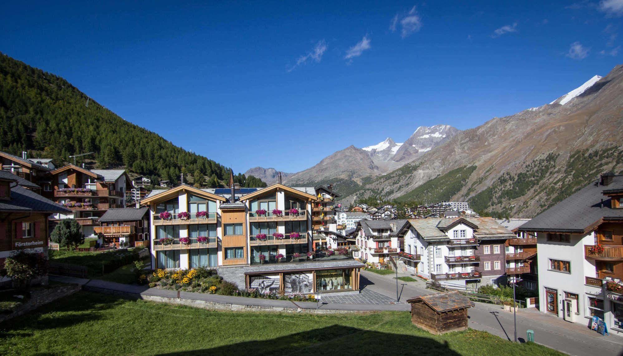 Bed and Breakfast Berghof Garni - The Dom Collection Saas-Fee Zewnętrze zdjęcie