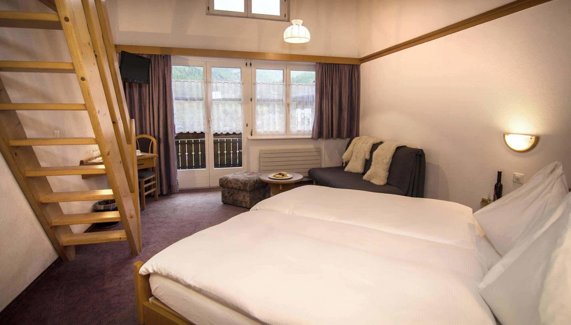 Bed and Breakfast Berghof Garni - The Dom Collection Saas-Fee Zewnętrze zdjęcie