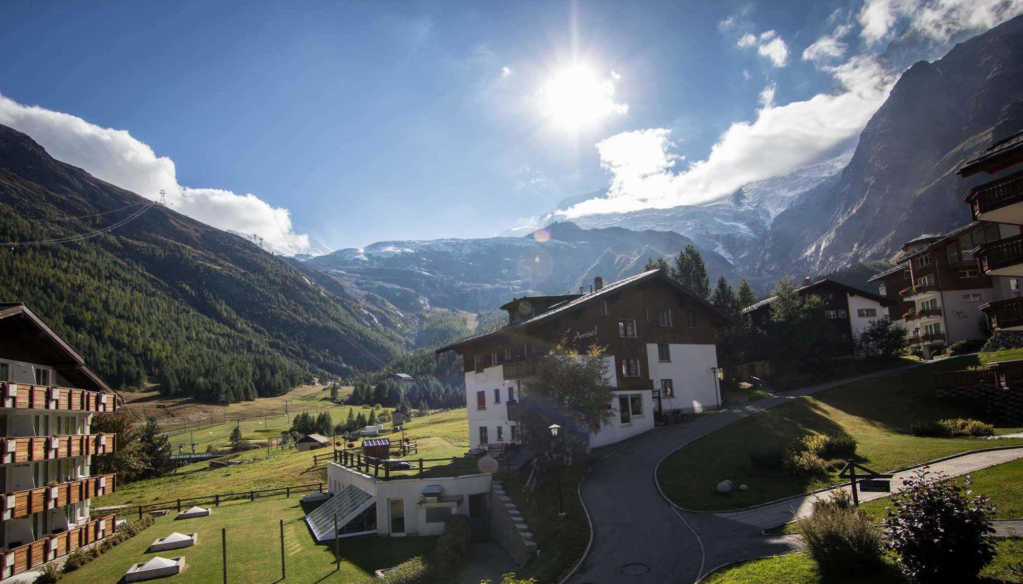 Bed and Breakfast Berghof Garni - The Dom Collection Saas-Fee Zewnętrze zdjęcie