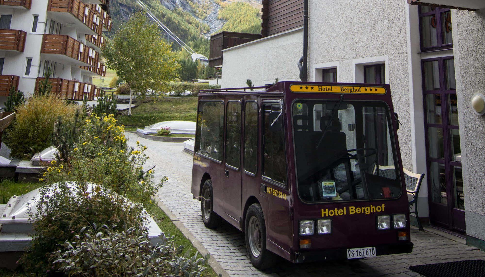 Bed and Breakfast Berghof Garni - The Dom Collection Saas-Fee Zewnętrze zdjęcie
