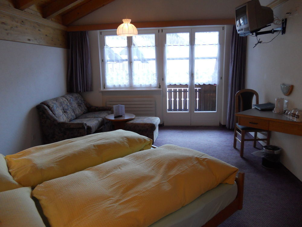 Bed and Breakfast Berghof Garni - The Dom Collection Saas-Fee Zewnętrze zdjęcie