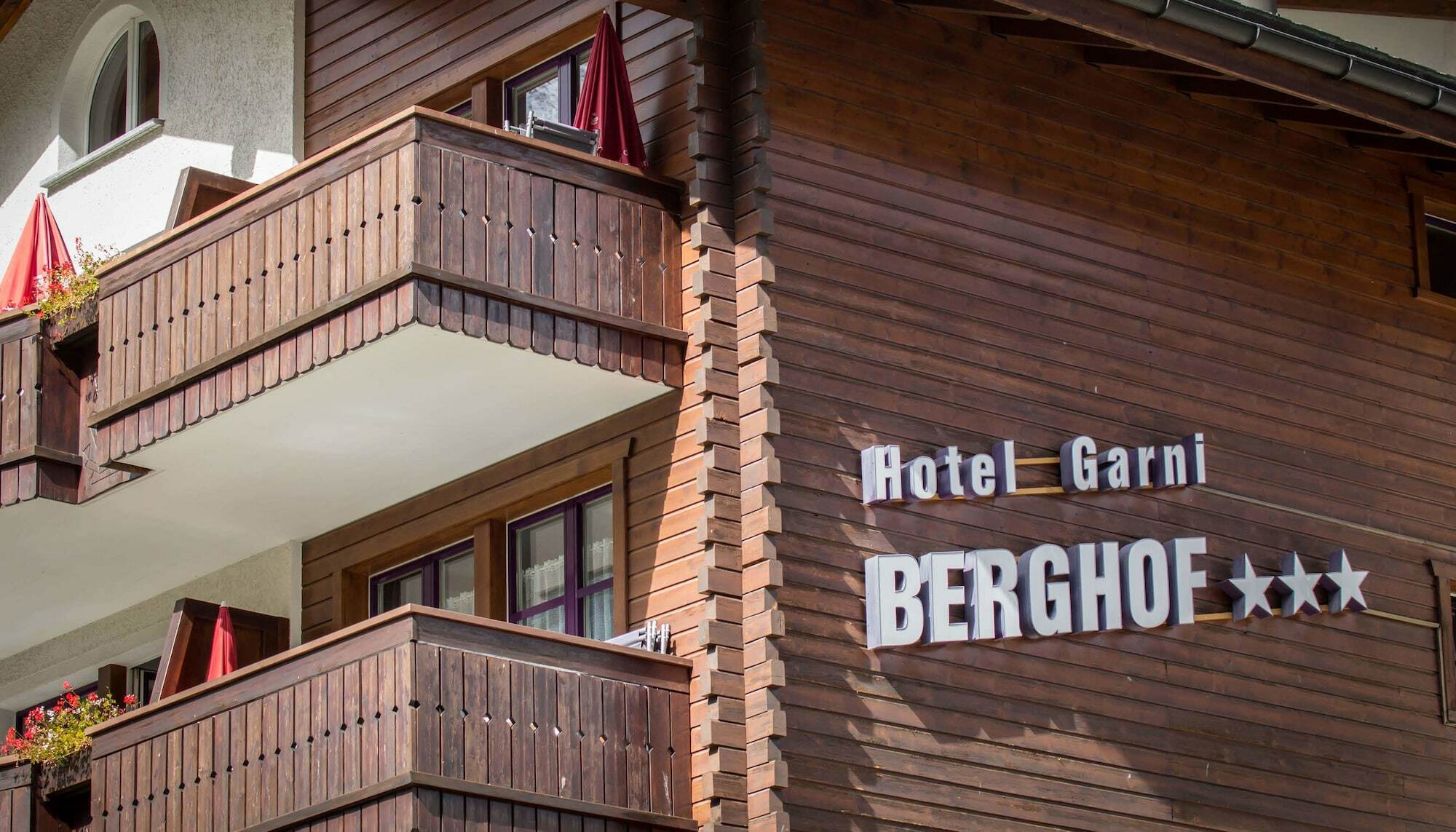 Bed and Breakfast Berghof Garni - The Dom Collection Saas-Fee Zewnętrze zdjęcie